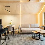Апартаменты Harmony Land Vip Z Sauna I Jacuzzi By Royal Aparts *