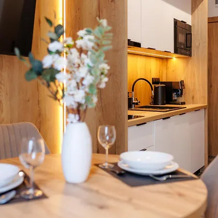 Harmony Land Vip Z Sauna I Jacuzzi By Royal Aparts شقة شكلارسكا بوريبا