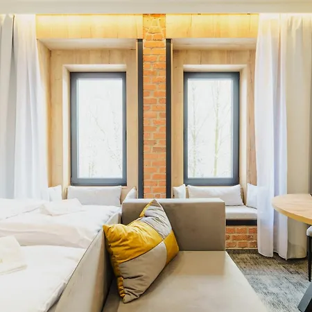 Harmony Land Vip Z Sauna I Jacuzzi By Royal Aparts شقة شكلارسكا بوريبا